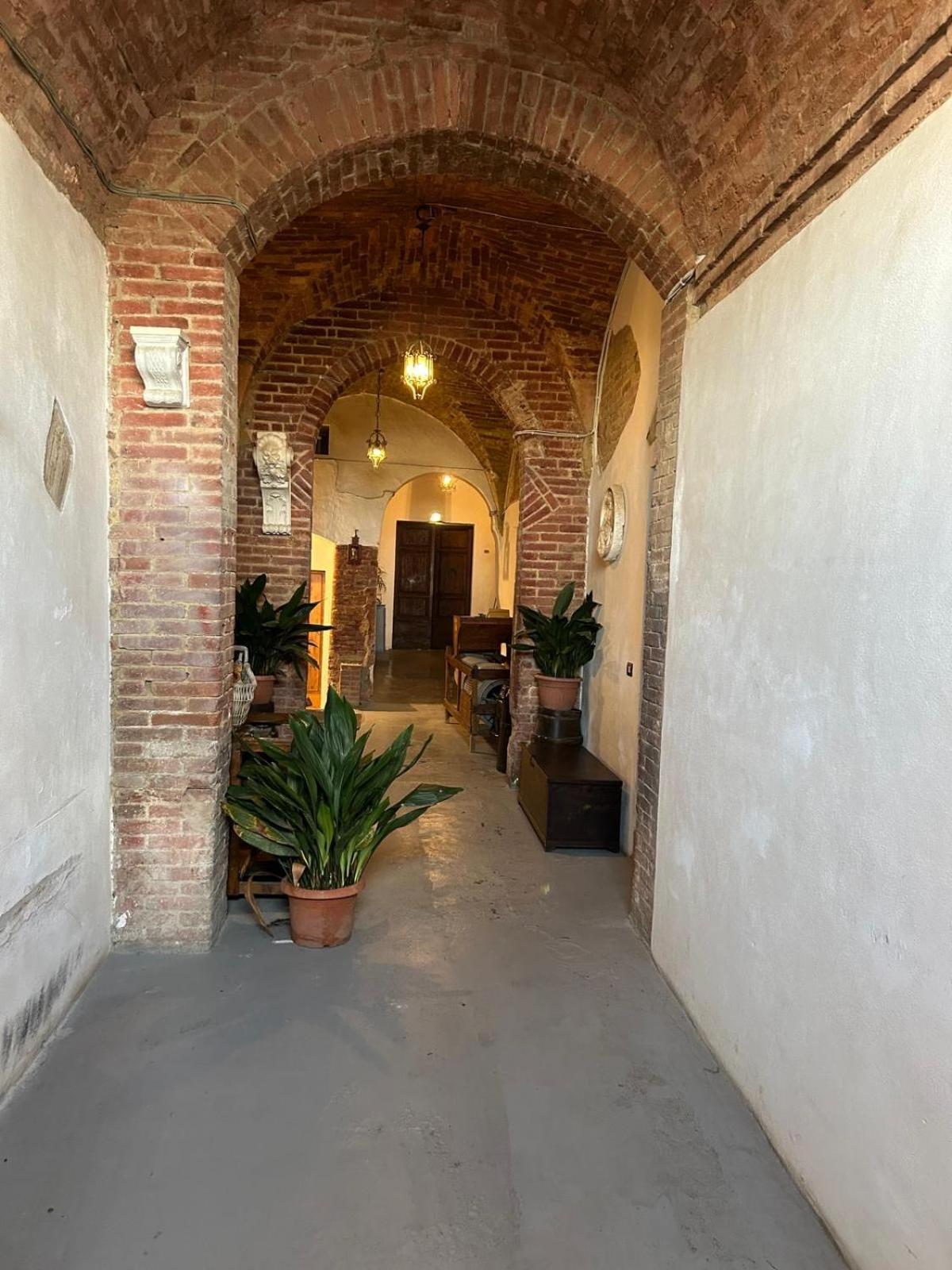 Loft Vicolo Di Vallepiatta 2 Min Piazza Del Campo Con Parcheggio シエーナ エクステリア 写真