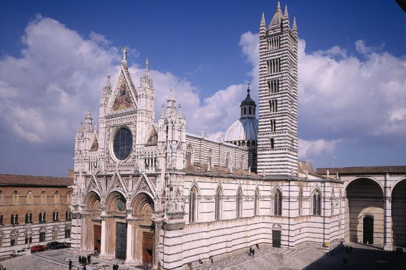 Loft Vicolo Di Vallepiatta 2 Min Piazza Del Campo Con Parcheggio シエーナ エクステリア 写真
