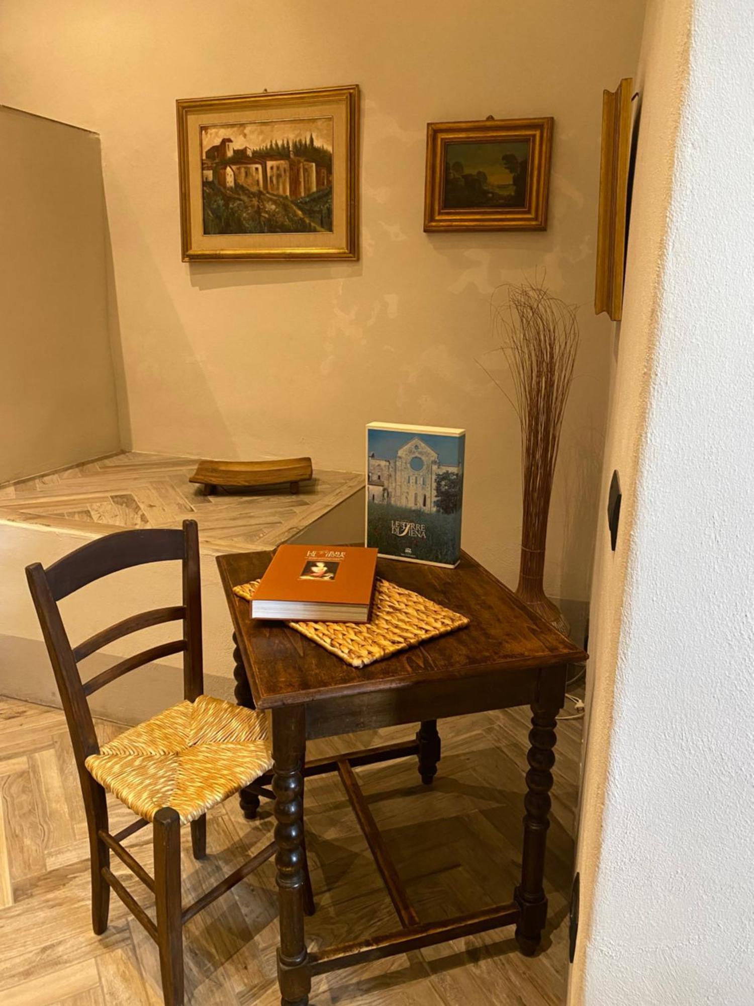 Loft Vicolo Di Vallepiatta 2 Min Piazza Del Campo Con Parcheggio シエーナ エクステリア 写真