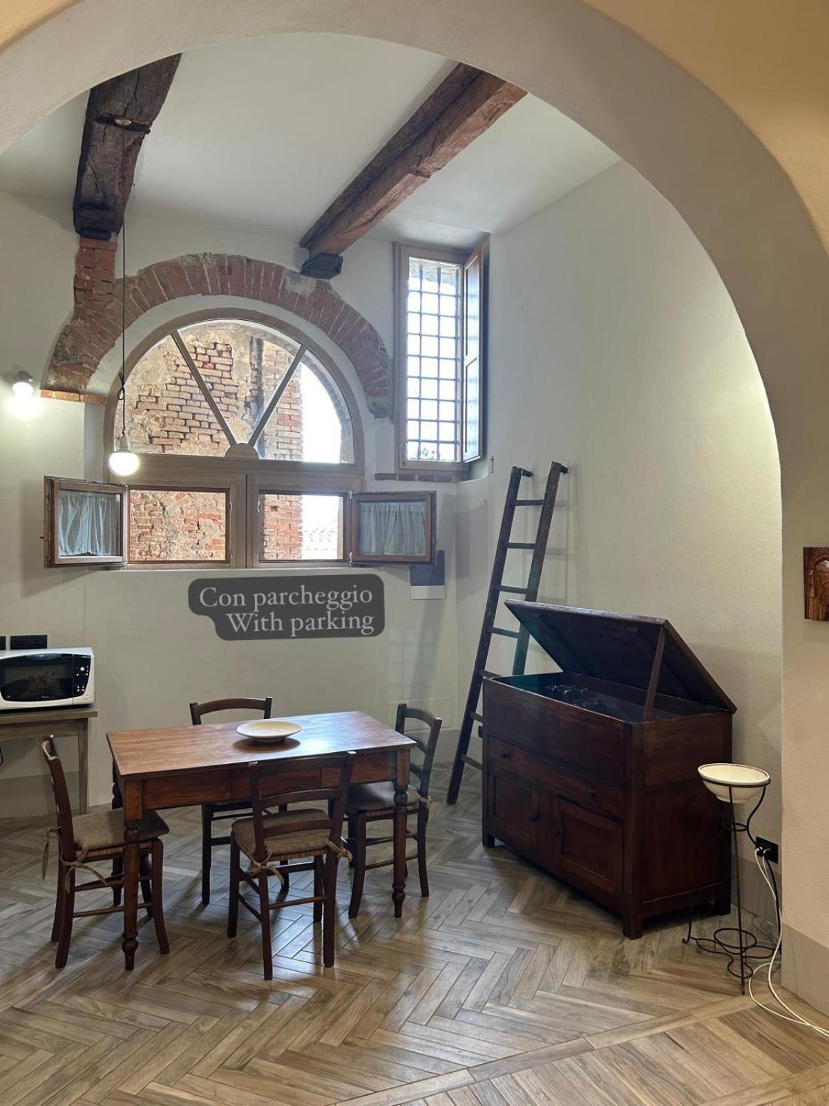 Loft Vicolo Di Vallepiatta 2 Min Piazza Del Campo Con Parcheggio シエーナ エクステリア 写真